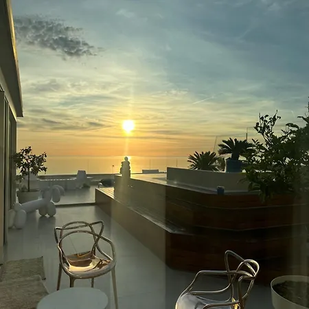 Splendido Con Piscina Panoramica Vista Mare Apartmán *